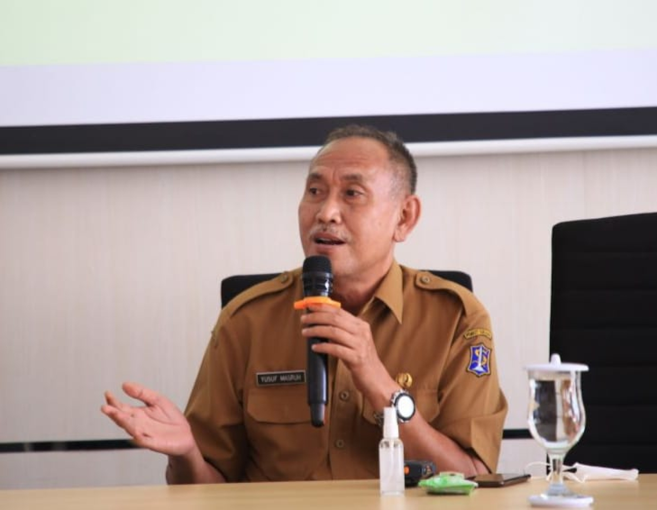 Yusuf Masruh kepala Dinas Pendidikan kota Surabaya (kadis pendik) soroti pelepasan yang memberangkatkan para wali murid. SP/Achmad Adi