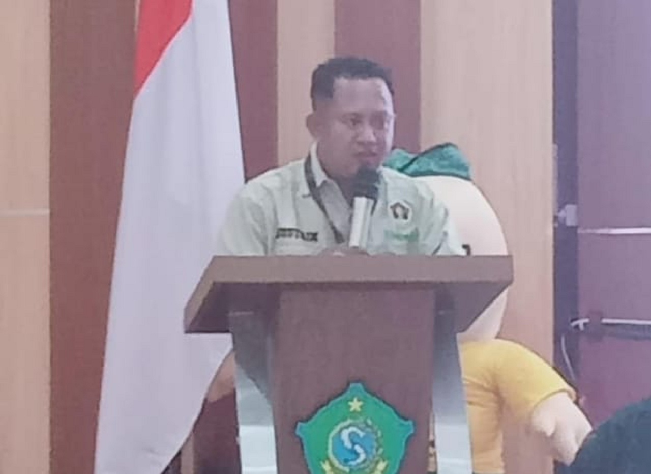 Tri Agustiono salah satu panitia pelaksana. Konferensi IV PWI Sidoarjo. SP/ HIKMAH