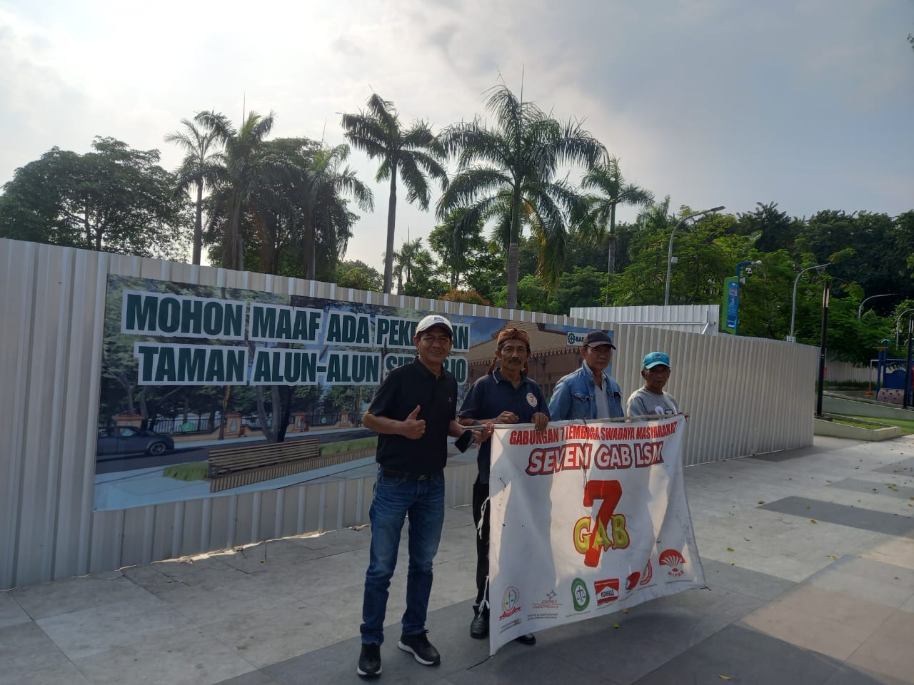 Progres revitalisasi alun-alun Sidoarjo yang akan menjadi tempat jogging track bagi warga. SP/ HIKMAH
