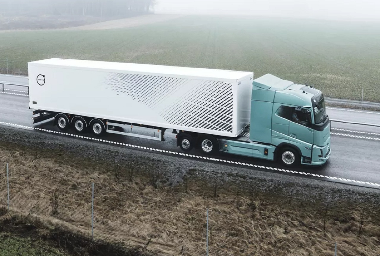 Volvo Trucks Luncurkan Volvo FH Aero Electric. SP/ JKT