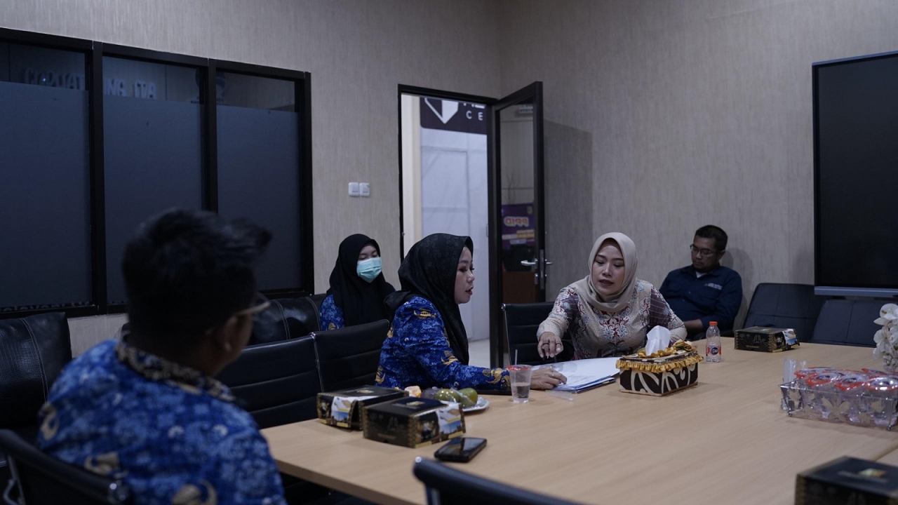 Komisi Informasi (KI) Provinsi Jawa Timur saat melakukan visitasi faktual dalam rangka PPID Award 2025, Selasa (17/6).