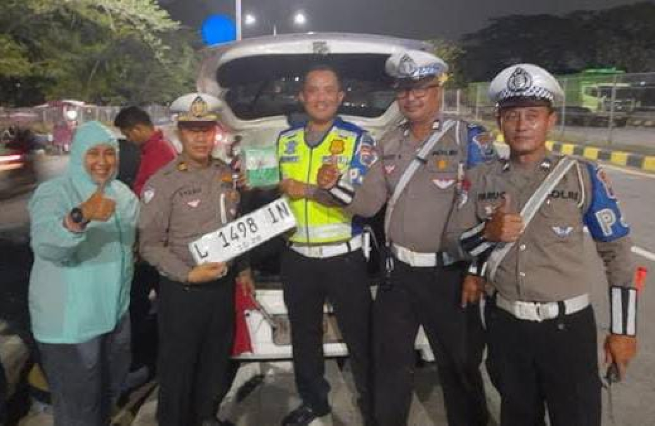 PJR berhasil amankan penyelundupan narkoba jenis sabu dijimbatan suramadu. SP/ Achmad Adi