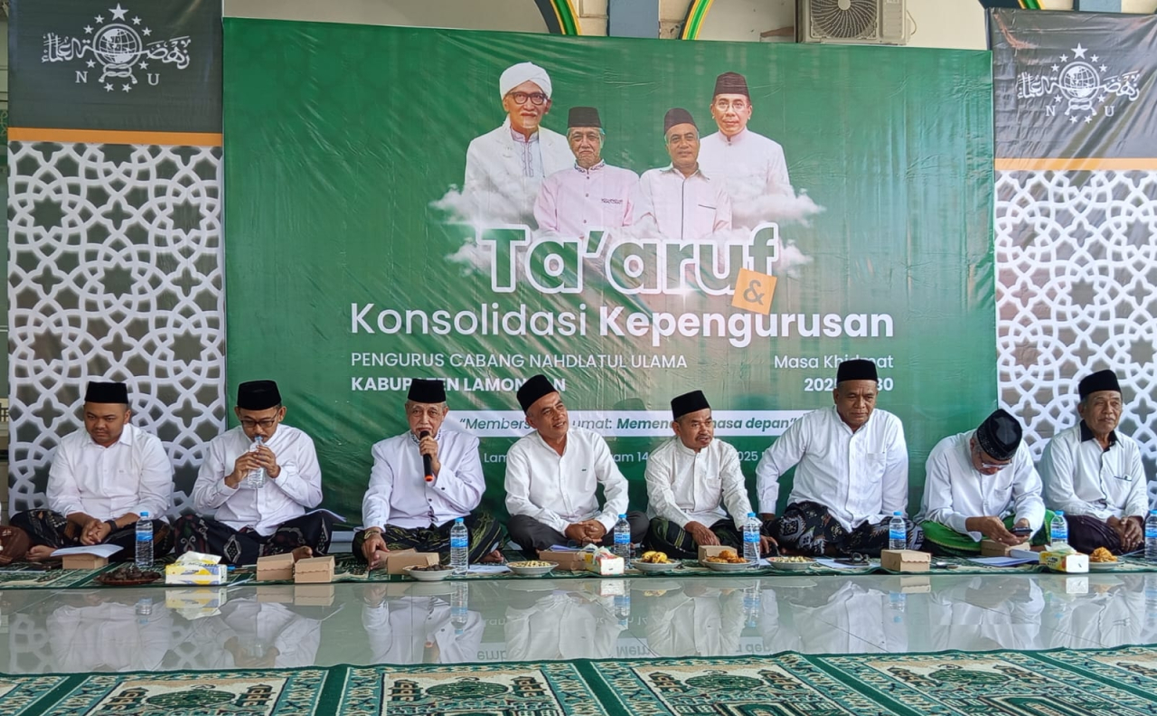 Ta'aruf pengurus PCNU Lamongan di PP. Bustanul Hikmah, Desa Dumpiagung, Kecamatan Kembangbahu, Lamongan.  FOTO:SP/MUHAJIRIN