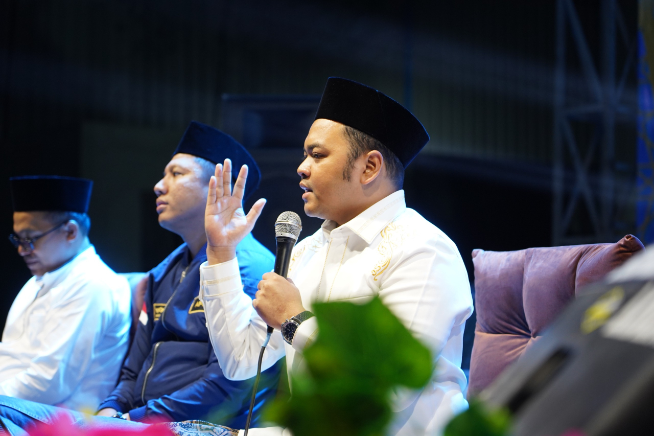 Gus Anas Al Khifni saat memberikan sambutan dalam berbagai kesempatan dalam pengelolaan Koperasi di Lamongan.  FOTO:SP/MUHAJIRIN