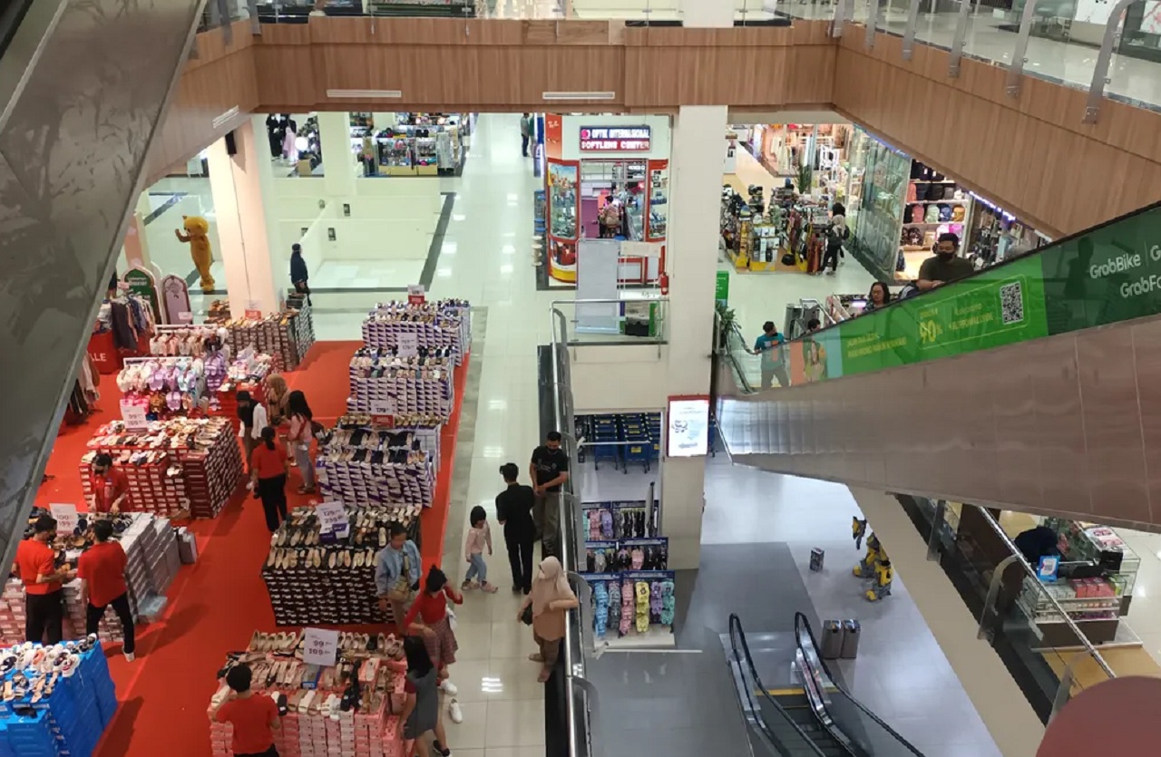 Ilustrasi. Melonjaknya kunjungan mall di Kota Malang, Jawa Timur di momen libur panjang. SP/ MLG
