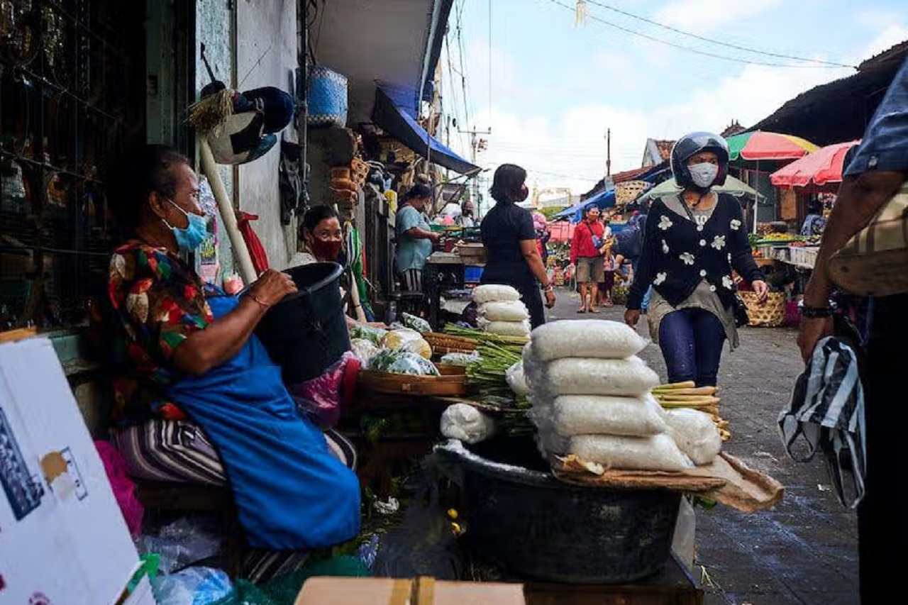 Suasana aktivitas perdagangan di Pasar Rakyat Ngunut, Tulungagung. SP/ TLG
