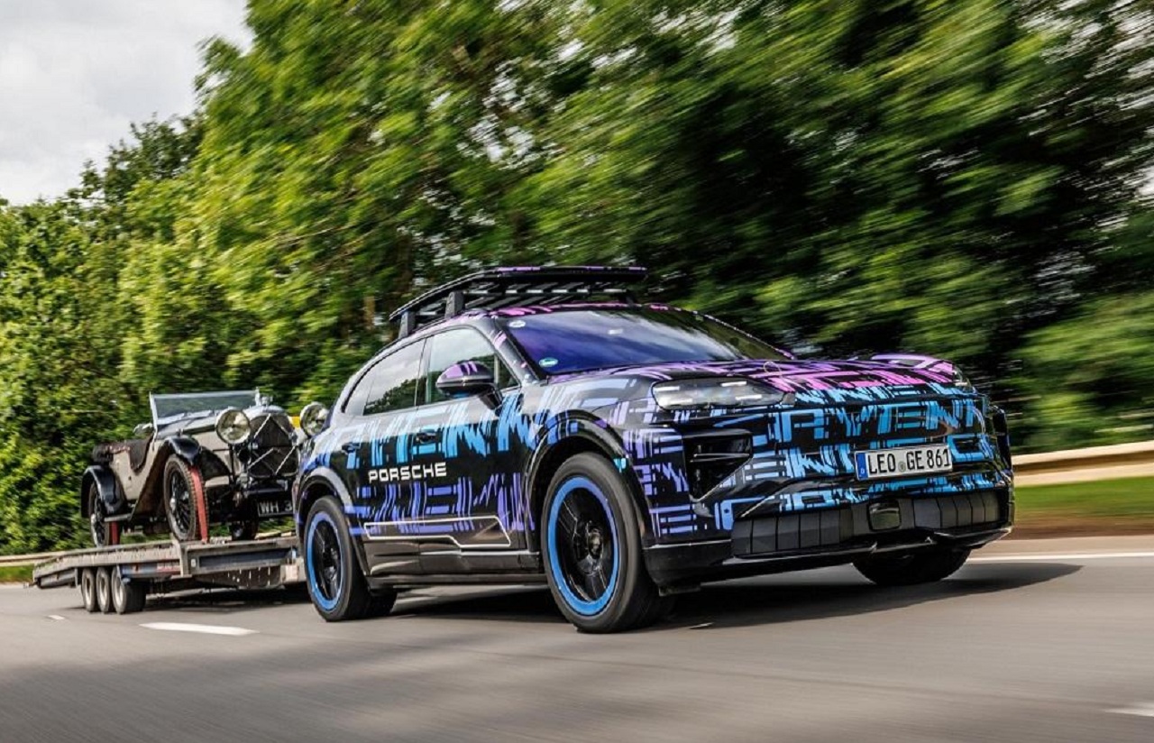 Porsche Cayenne Electric menjajal perbukitan Shelsley Walsh, Inggris. SP/ JKT