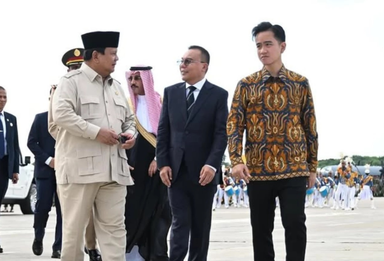 Presiden Prabowo Subianto, menugaskan secara khusus Wapres Gibran Rakabuming Raka untuk berkantor di Papua agar percepatan pembangunan di Papua lebih nyata.