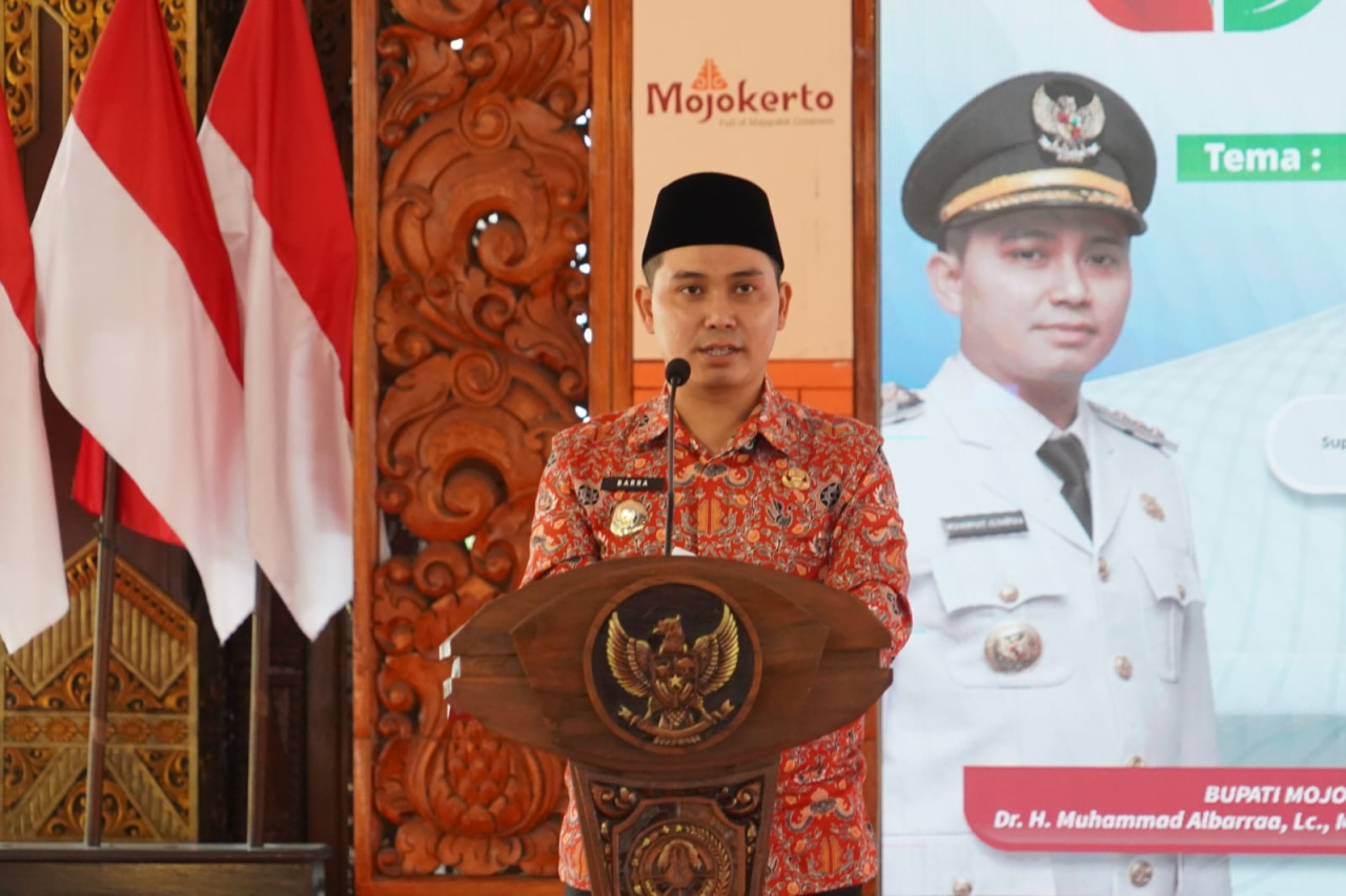 Bupati Gus Barra saat membuka roadshow pasar modal syariah di Pendopo Pemkab Mojokerto. SP/Dwy AS