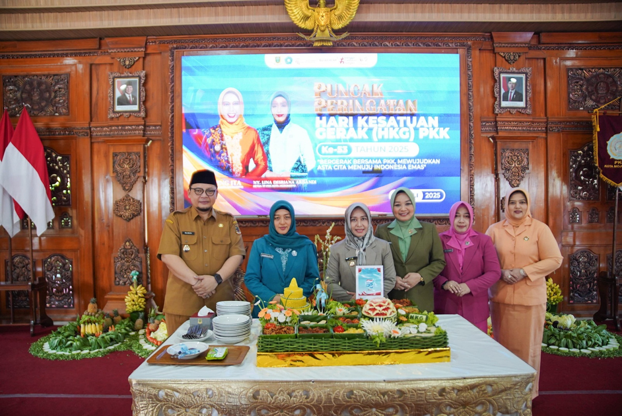 Wali Kota Mojokerto Ika Puspitasari saat menghadiri Puncak Peringatan HKG PKK ke-53 di Sabha Kridatama Rumah Rakyat. SP/Dwy AS