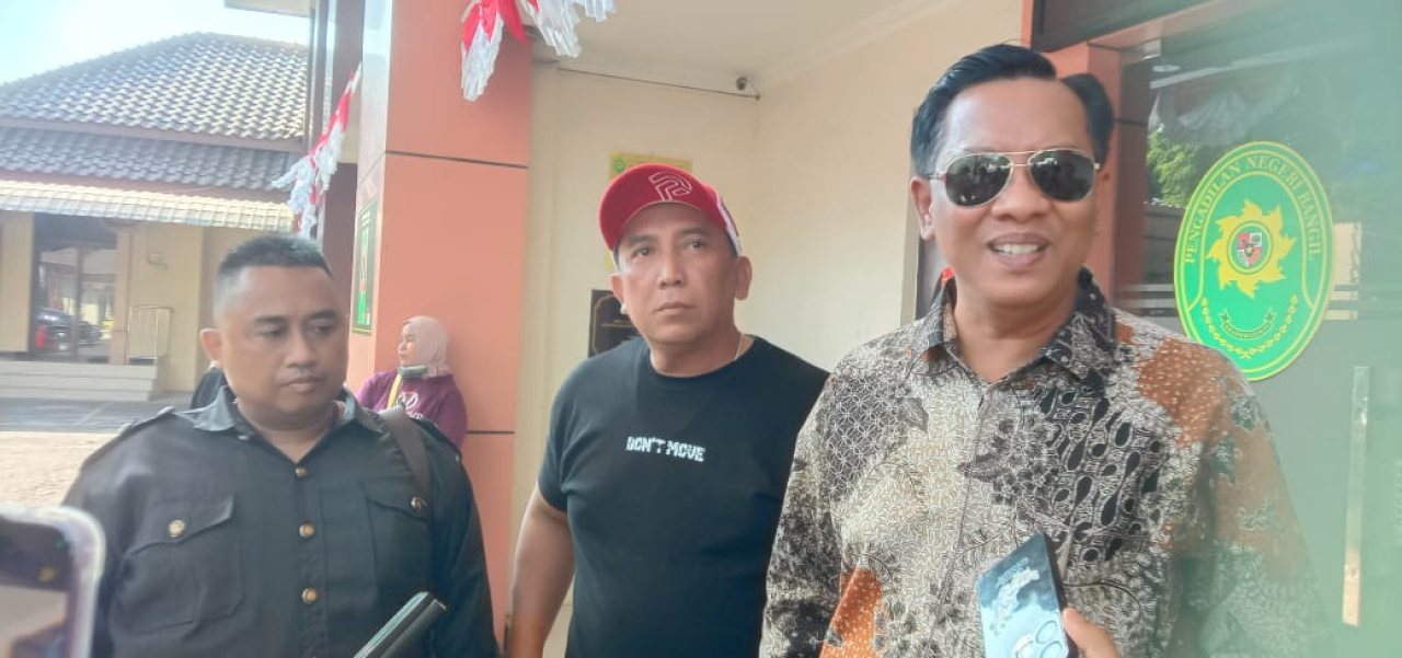 Tim kuasa hukum secara resmi mengajukan permohonan banding terhadap putusan Pengadilan Negeri (PN) Bangil. SP/ AZIZ