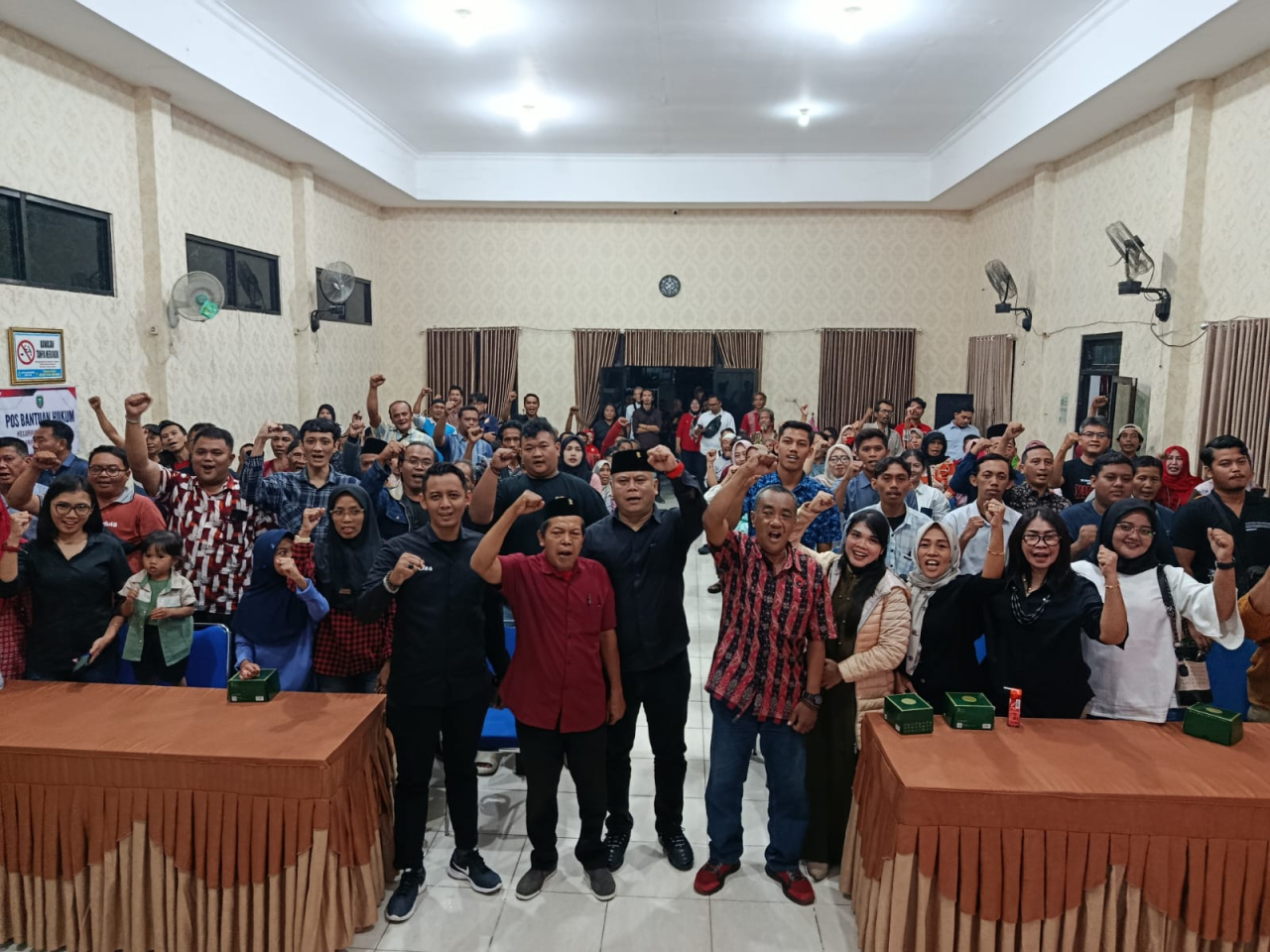 Anton Kusumo, mengajak warga untuk aktif mengawasi kebijakan pemerintah saat menggelar reses di Gedung Kelurahan Rejomulyo, Kecamatan Kartoharjo, Rabu (13/8/2025).