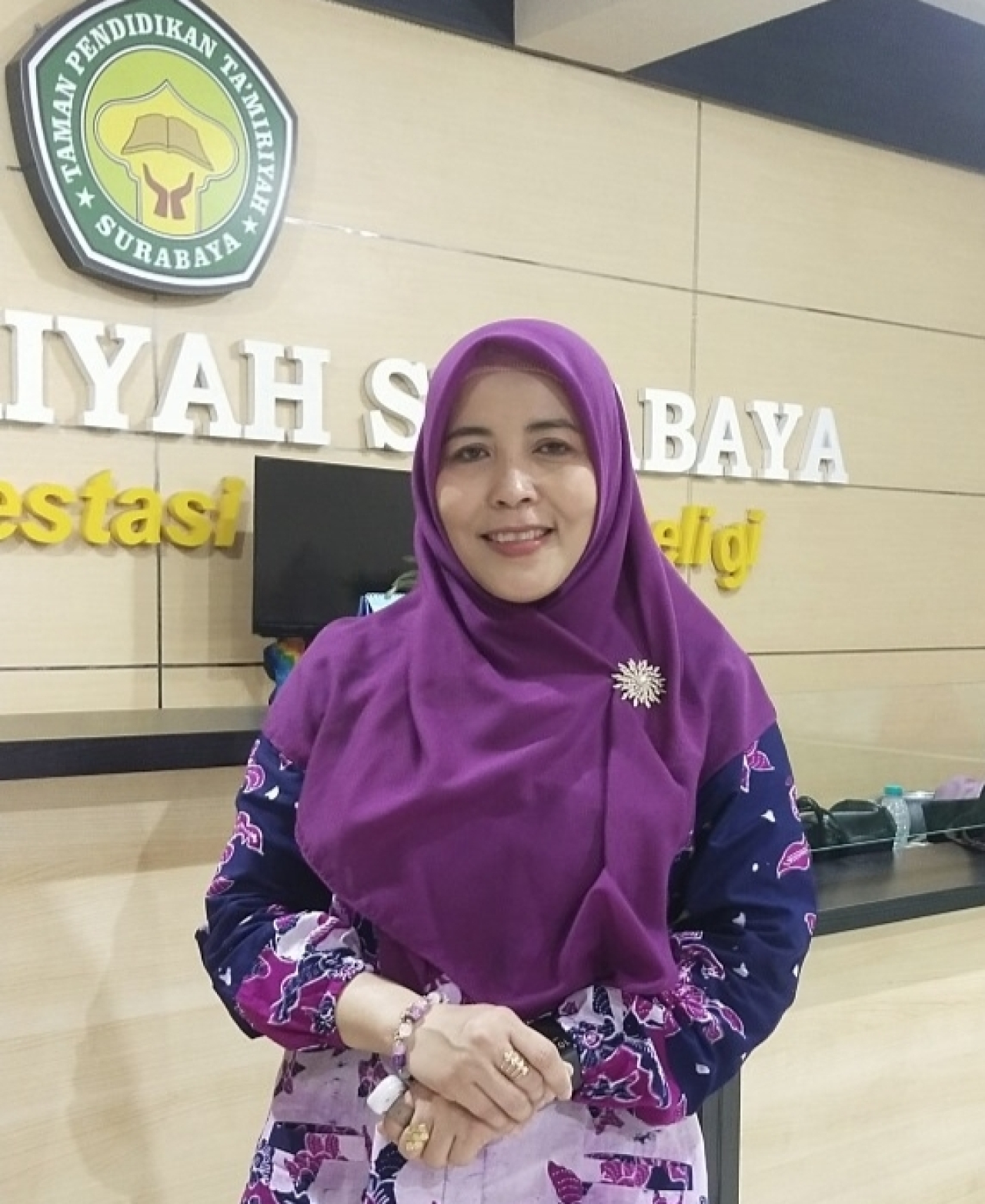 Kepala SD Ta'miriyah Surabaya, Ustadzah Dewi Shofiyantini.