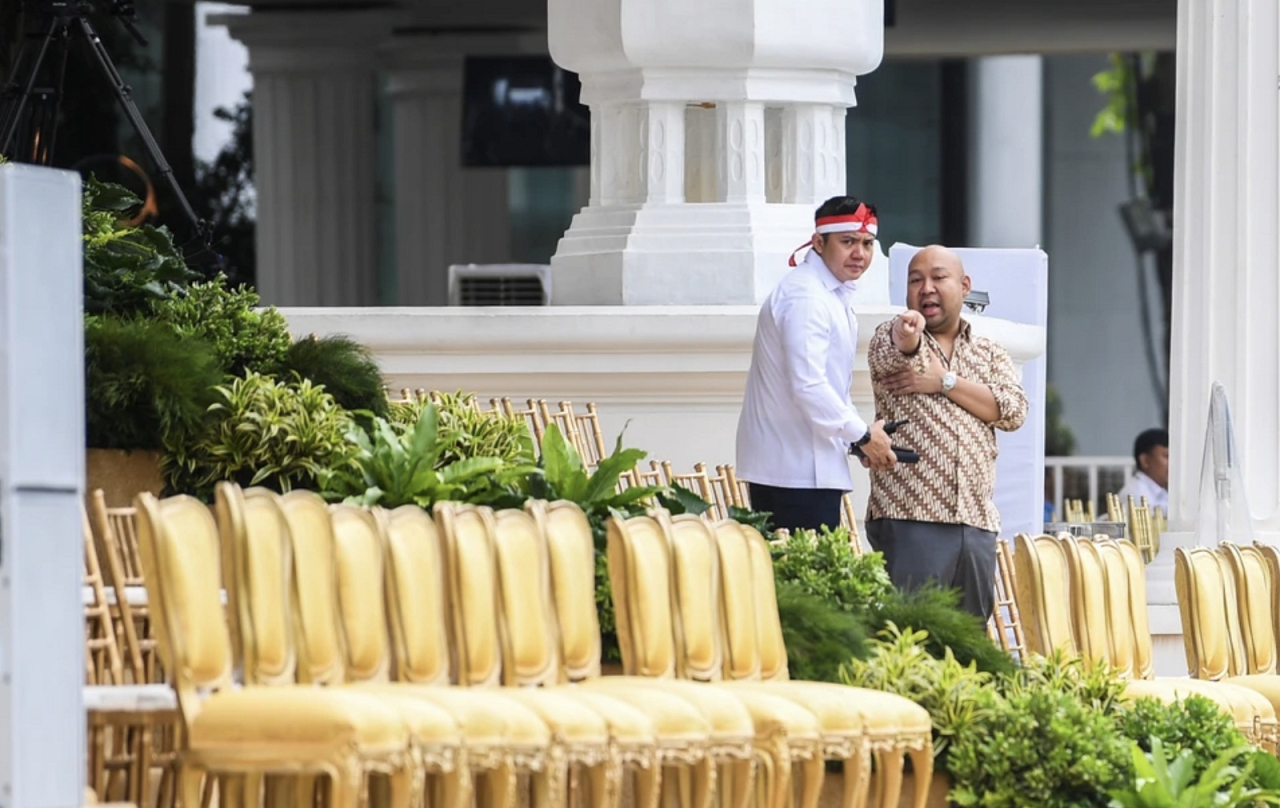 Momen Didit Hediprasetyo, putra Prabowo Subianto, serius mempercantik Istana Merdeka saat perayaan HUT ke-80 RI, dengan tema Stupacaspea.
