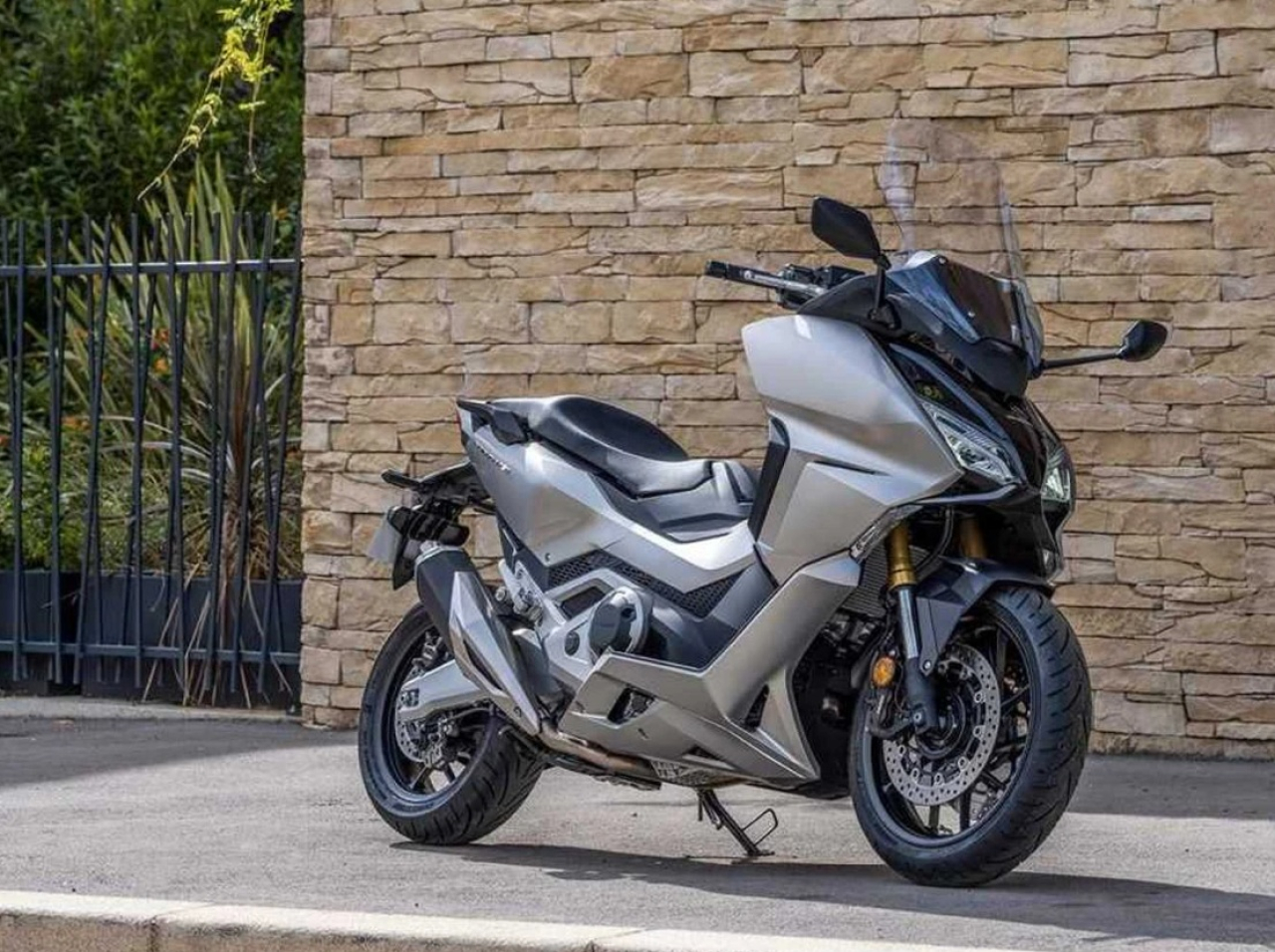 Honda Forza 750 Custom Special Edition. SP/ JKT