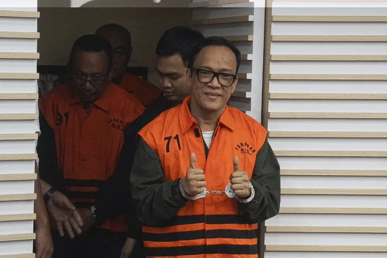 Wamenaker Immanuel Ebenezer saat ditahan KPK.