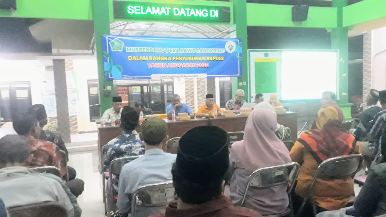 Musrenbangdes yang dilaksanakan di pendopo kantor desa pada Rabu (6/8/2025) malam. SP/MAN