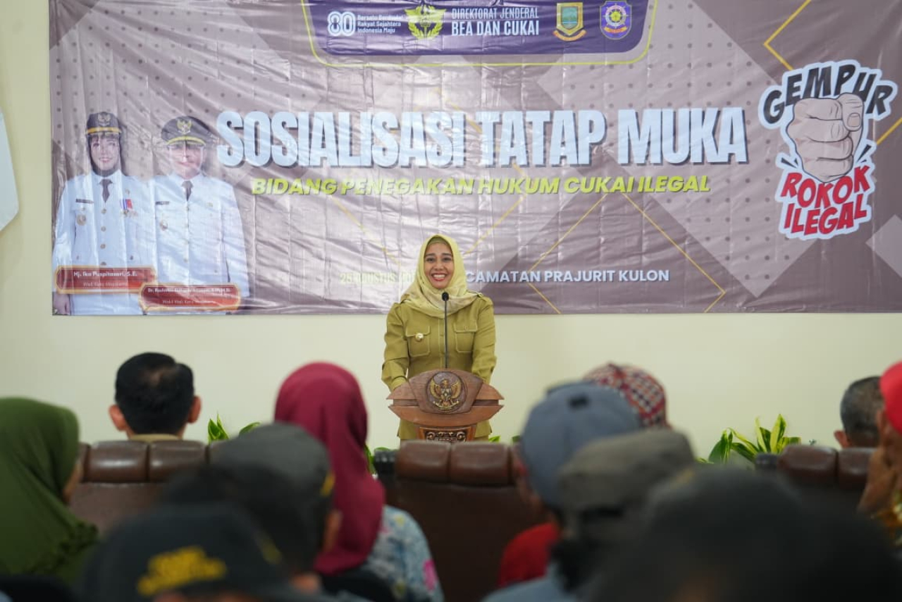 Wali kota Mojokerto Ning Ita saat membuka sosialisasi cukai ilegal Kota Mojokerto. SP/Dwy AS