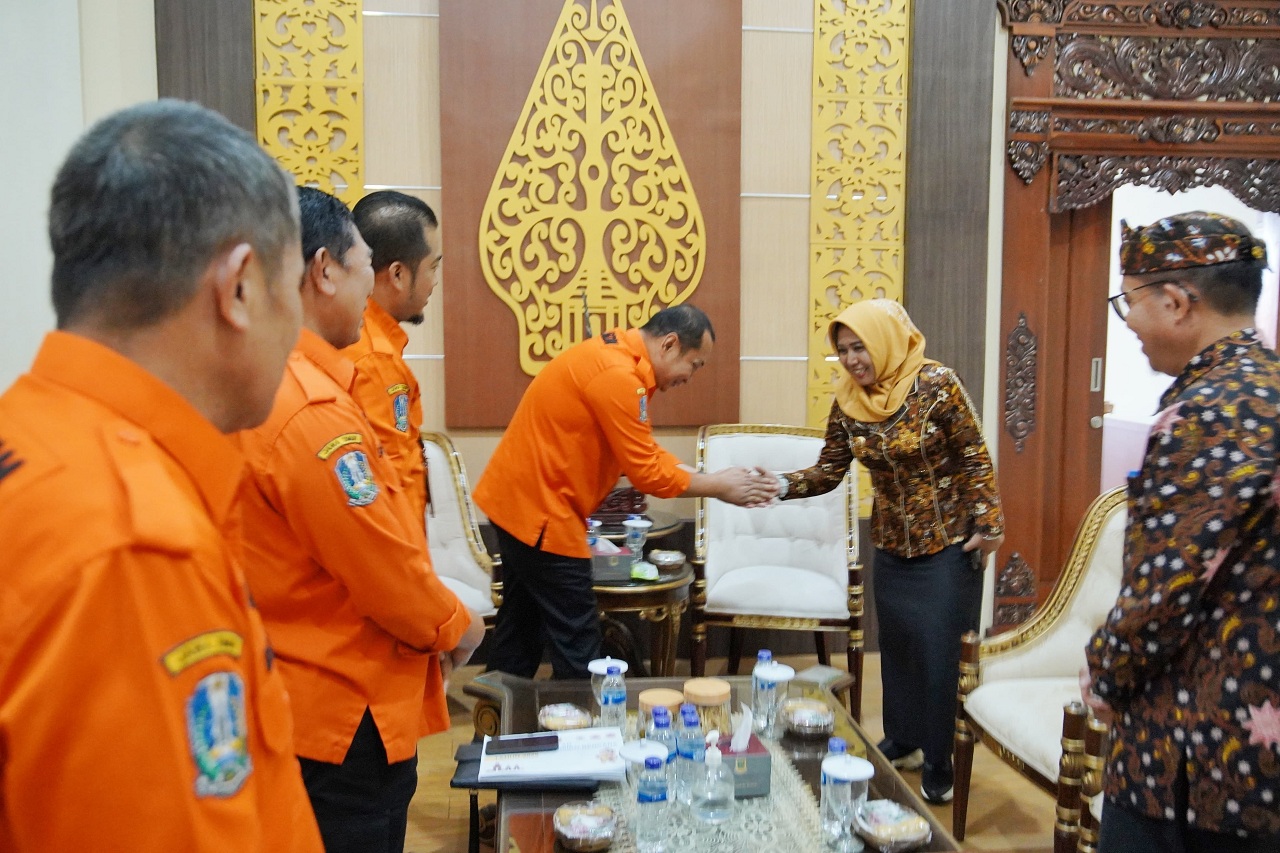 Walikota Ning Ita saat menerima kunjungan tamu dari BPBS Provinsi Jawa Timur. SP/ DWI