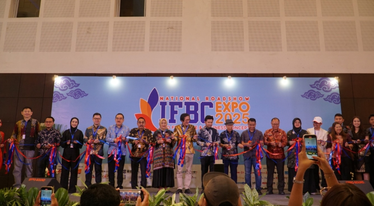 Info Franchise & Business Concept (IFBC) Expo 2025 resmi dibuka di di Grand City Exhibition Hall, Surabaya, Jumat (12/9/2025). 