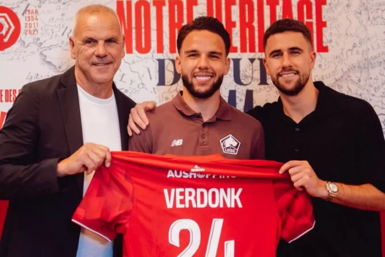Calvin Verdonk resmi pindah dari  N.E.C. Nijmegen ke  LOSC Lille. sp/jkt