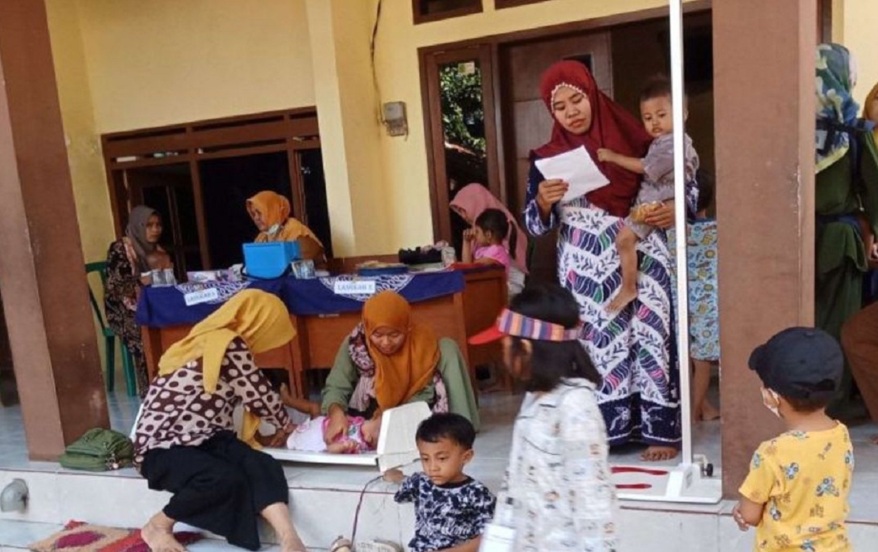 Dokumen pemeriksaan kesehatan anak petugas medis dan kader posyandu di Kabupaten Sampang. SP/ SMP