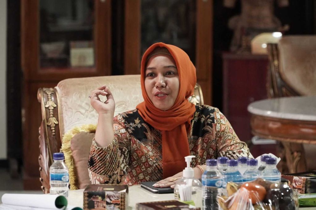 Walikota Mojokerto Ika Puspitasari saat memberikan kabar gembira terkait pendaftaran beasiswa Kota Mojokerto tahun 2025