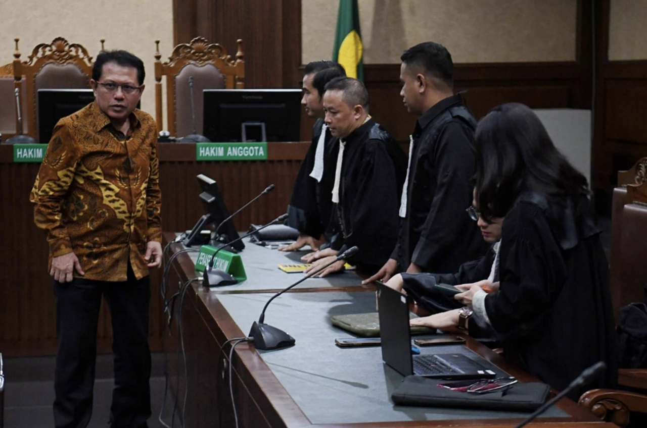 Hasbi Hasan, terdakwa kassus dugaan suap dan gratifikasi pengurusan perkara di MA. Kini juga dibidik TPPU, yang menyeret Windy Idol dan mantan model.