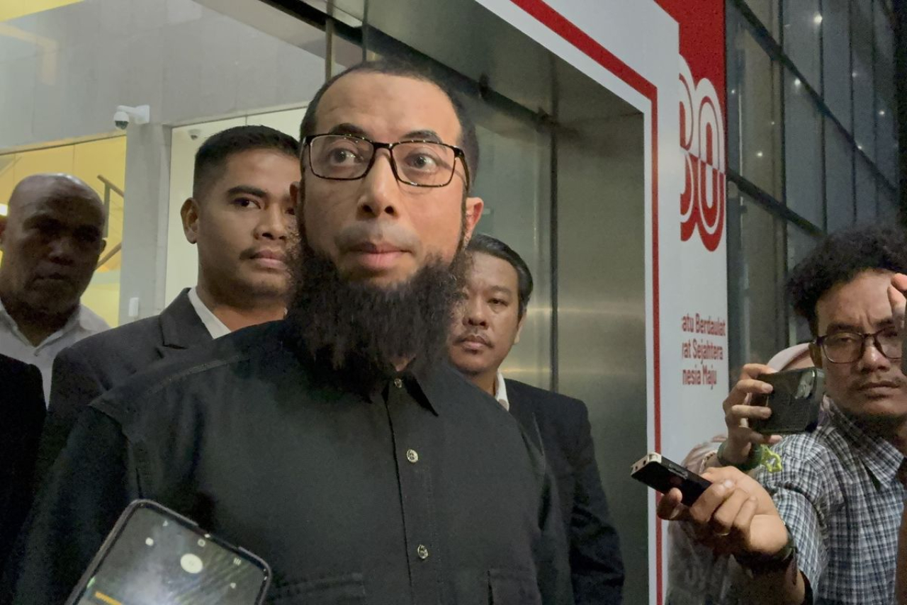 Ustaz Khalid Basalamah menegaskan sudah mengembalikan uang yang diduga dari kuota haji sejumlah 37.000 USD.