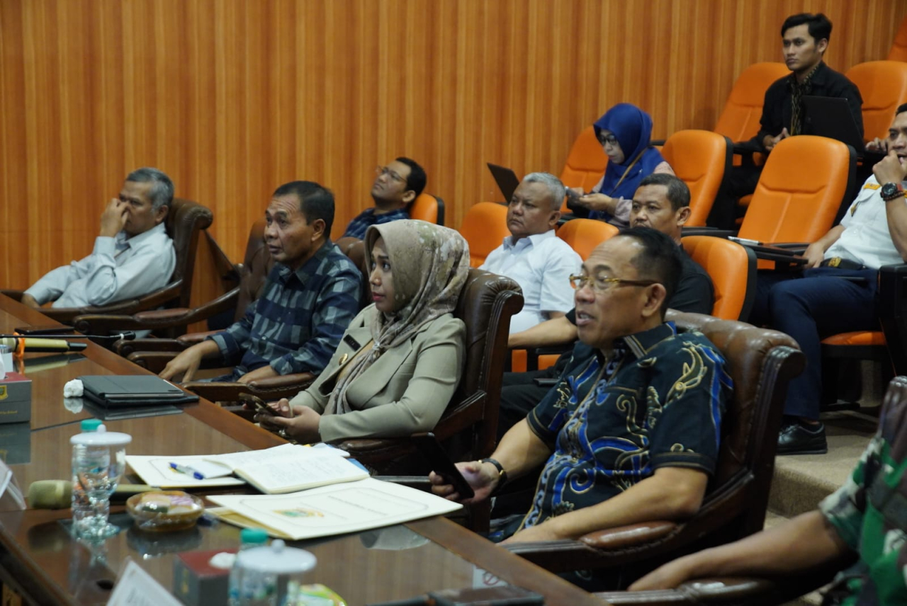 Rakor dengan Mendagri bersama seluruh kepala daerah, yang dirangkaikan dalam Rakor Pengendalian Inflasi Daerah, Selasa (2/9/2025), SP/Dwy AS