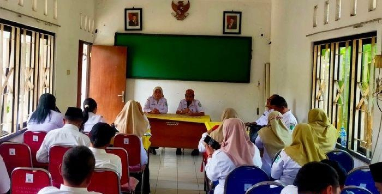 Dinas Pendidikan dan Kebudayaan (Disdikbud) Kabupaten Pasuruan saat melakukan sosialisasi. Pemkab Pasuruan inventarisasi tanah dan bangunan sekolah dasar. SP/PSR