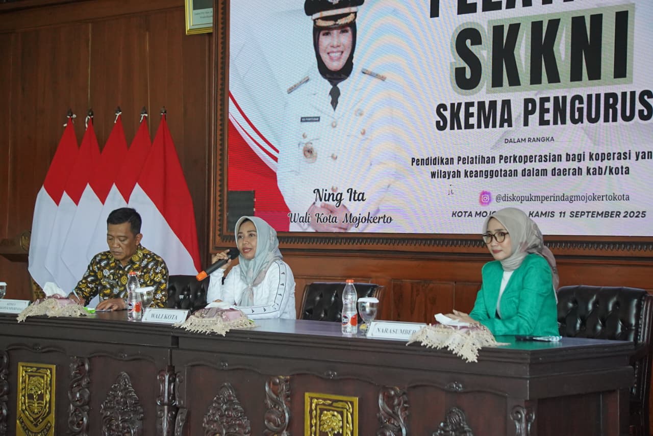 Wali Kota Mojokerto saat membuka pelatihan SKKNI di PLUT Maja Citra Kinarya pada Kamis, (11/9). 