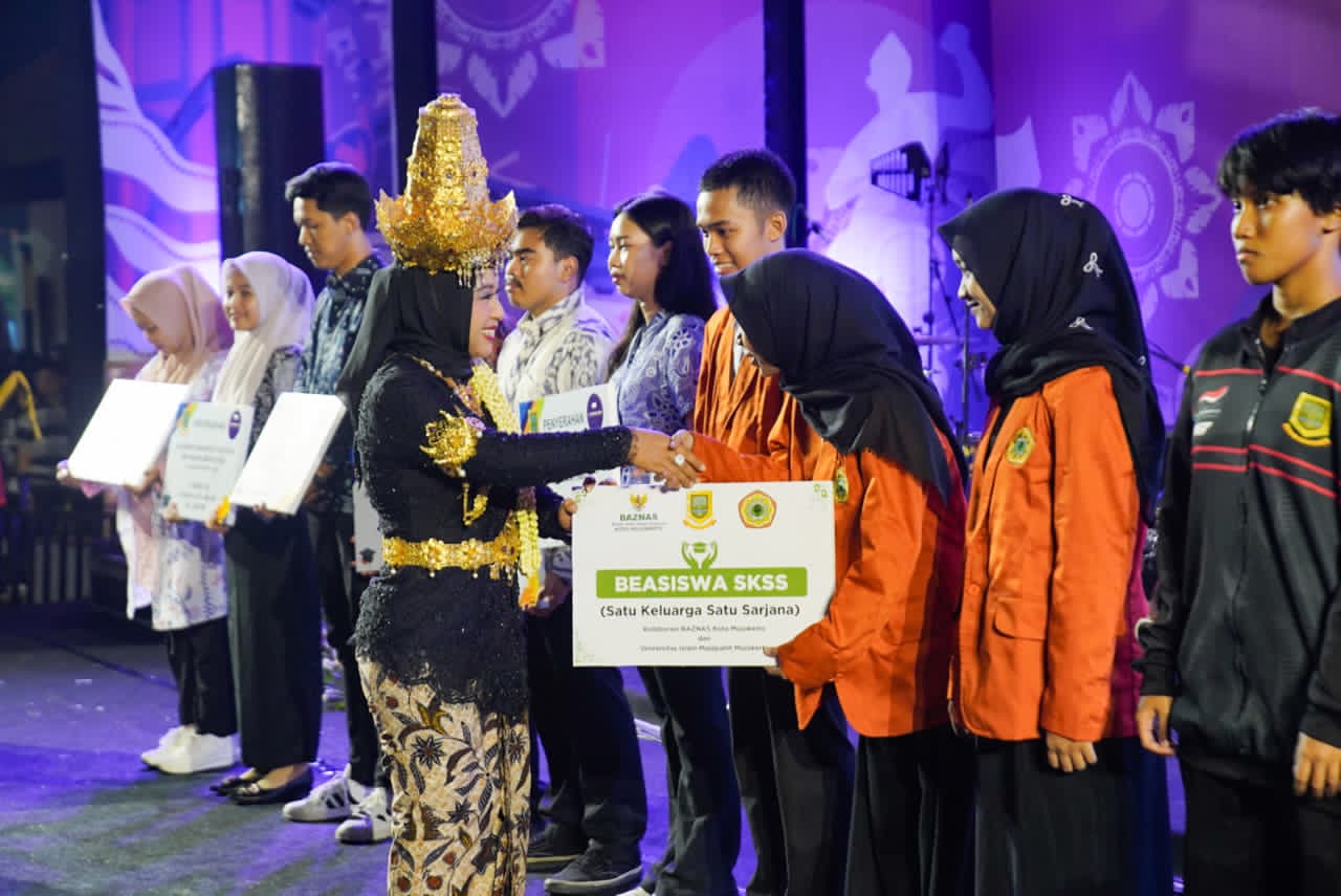 Wali Kota Mojokerto, Ika Puspitasari saat membuka Festival Pemuda 2025. sP/ DWI