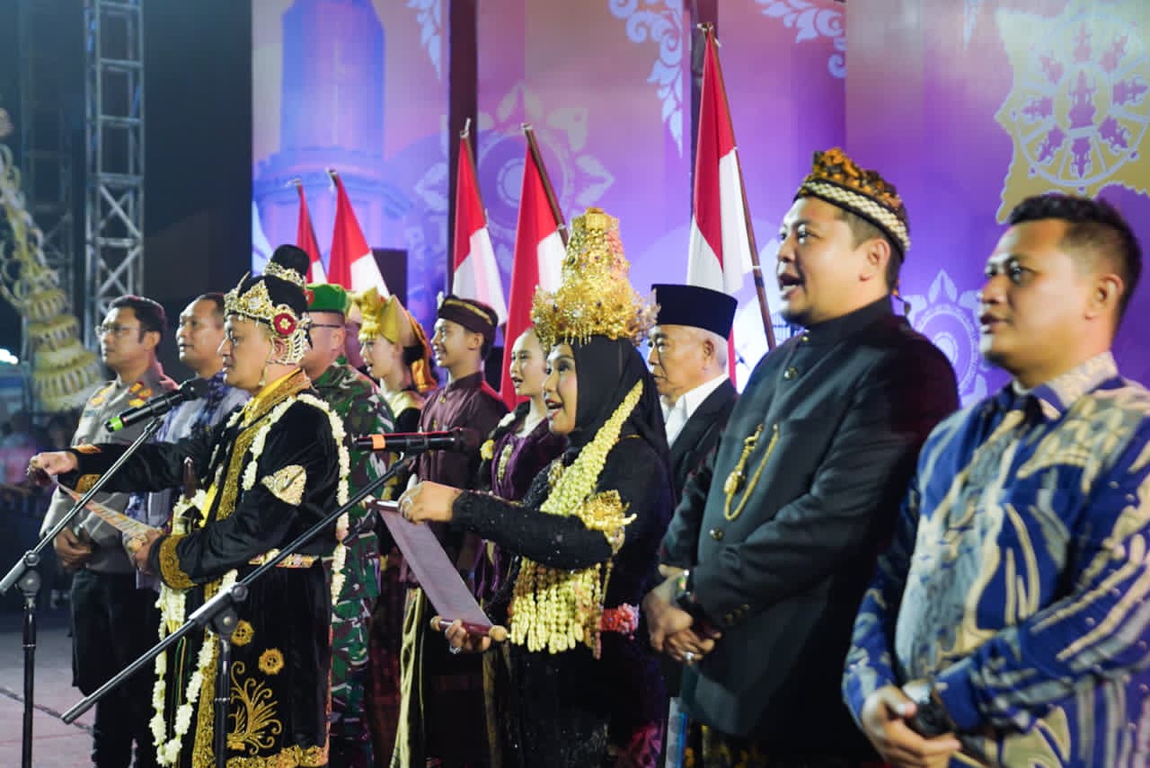 Puncak Peringatan Hari Sumpah Pemuda di Kota Mojokerto berlangsung meriah di Taman Bahari Majapahit, Selasa (28/10). SP/ DWI