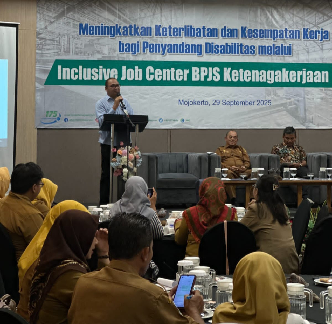 Kegiatan Inclusive Job Center (IJC) BPJS Ketenagakerjaan Mojokerto di Hotel Aston. SP/ DWI