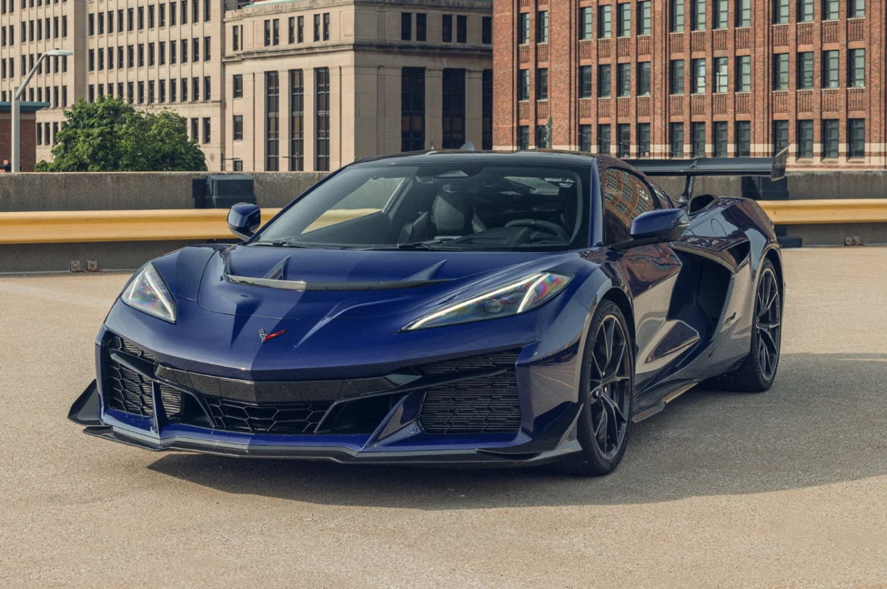 Chevrolet Corvette ZR1. SP/ JKT