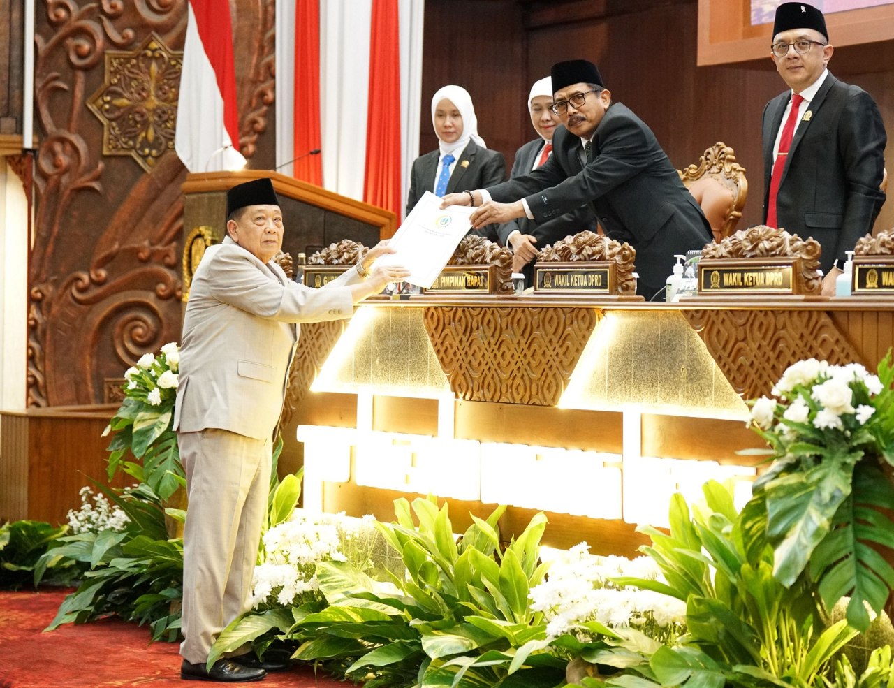 Anggota Komisi C Hasan Irsyad Saat sidang Paripurna DPRD Jatim.