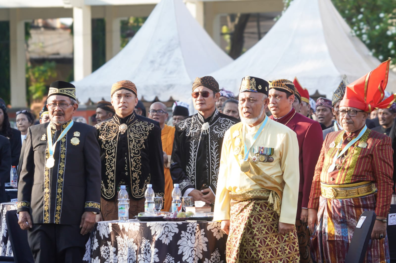 Para utusan Kerajaan tengah mengikuti festival adat budaya Nusantara di Lamongan. SP/IST