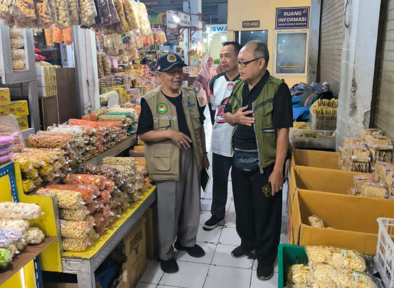 Polemik penyegelan sejumlah kios pasar tradisional di Kota Madiun. SP/ MAN