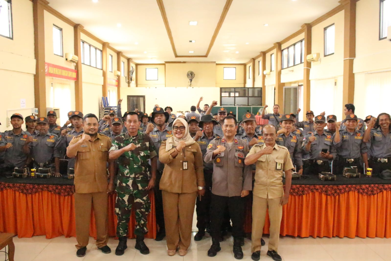 Plt Camat Magersari Febriananda Tejo Pratiwi dan jajaran Forkopimca Magersari terus bersinergi mewaspadai potensi bencana dan ancaman penyakit menular musim penghujan. SP/ DWI