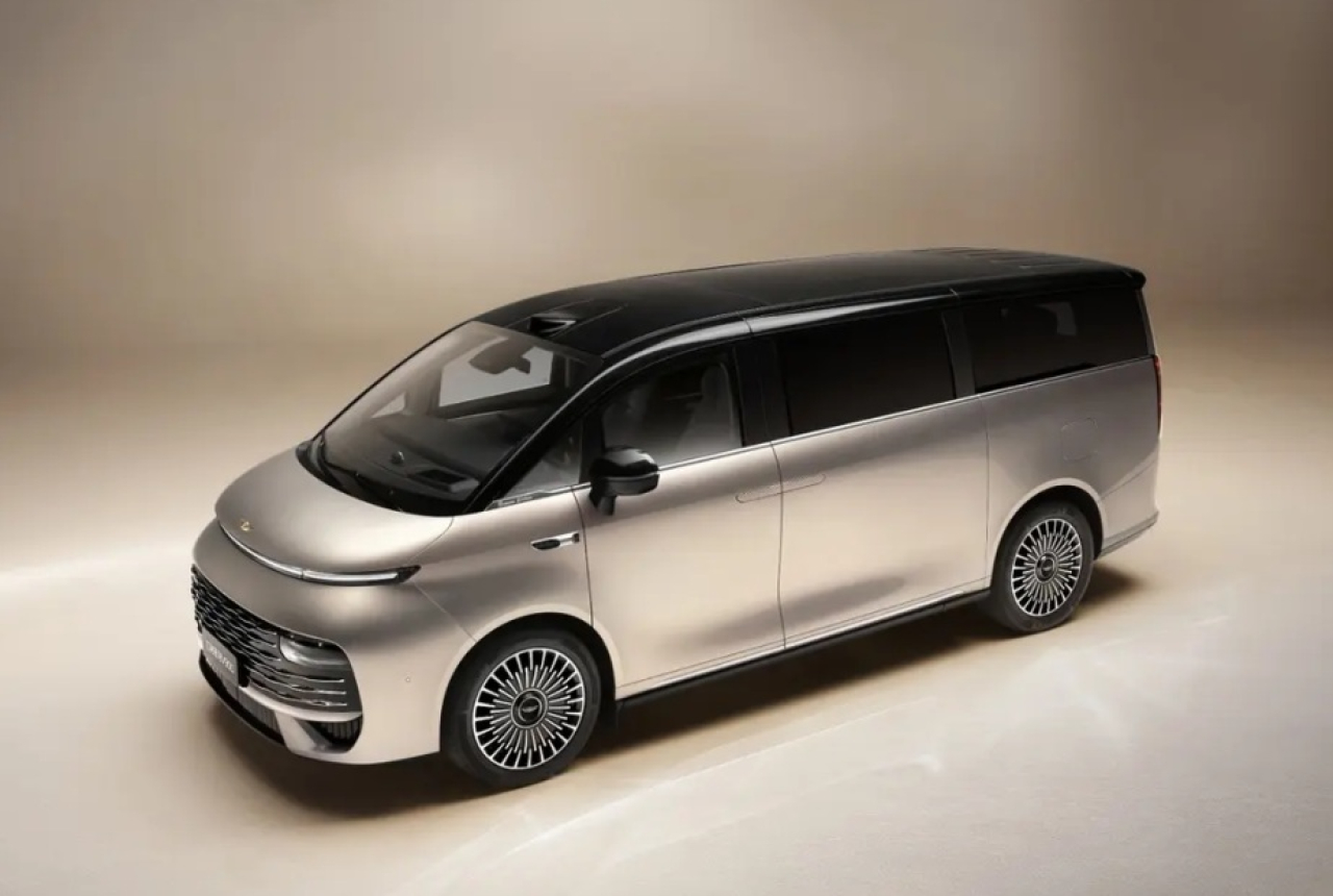 Minivan Geely Galaxy V900. SP/ JKT