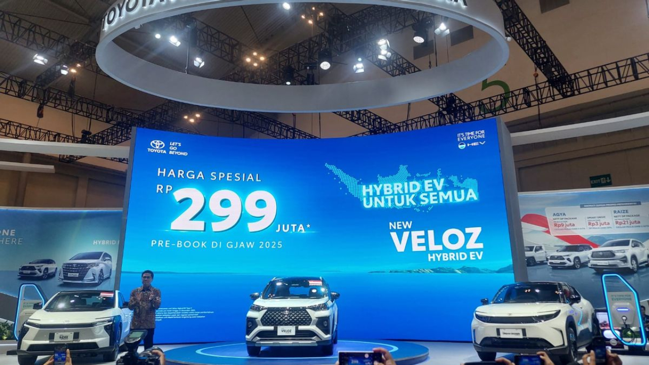 resmi toyota veloz hybrid diperkenalkan di GJAW 2025