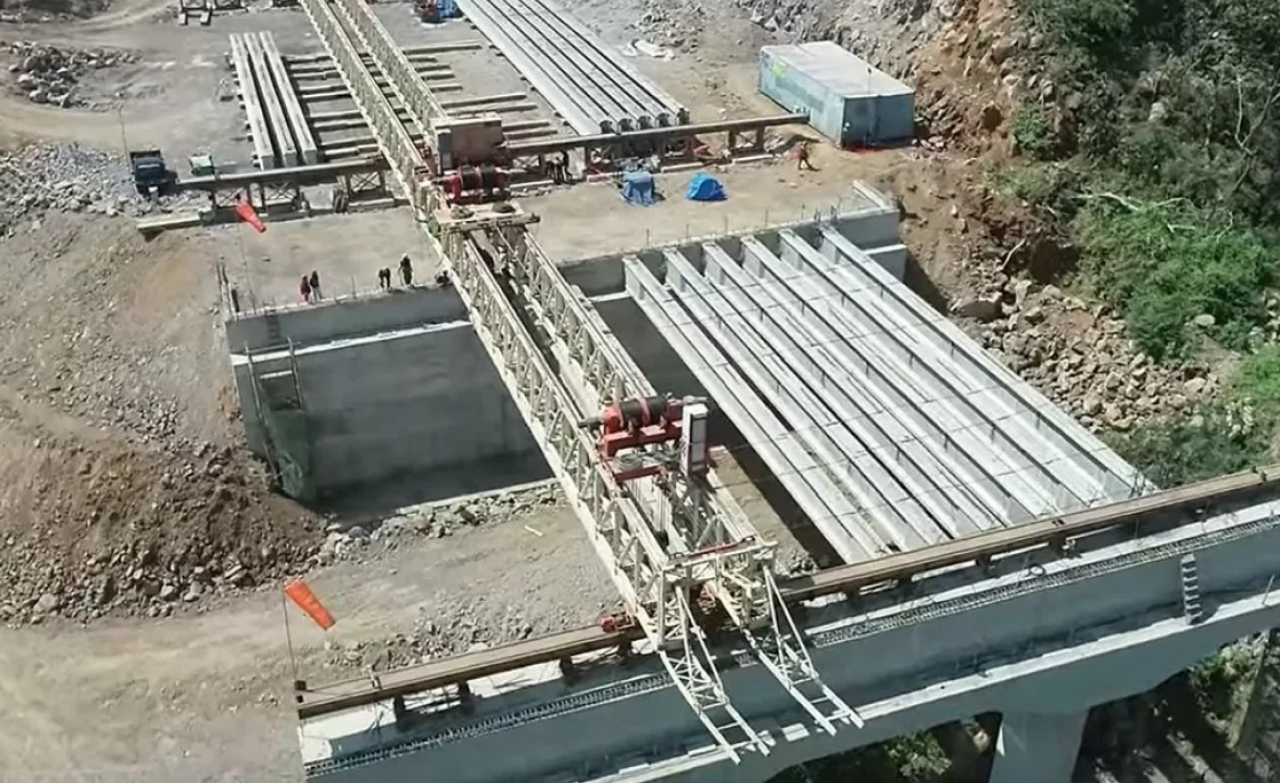 Ilustrasi. Pembangunan jembatan untuk jalan tol Probolinggo-Banyuwangi. Tol Probolinggo-Lumajang. SP/ PRB