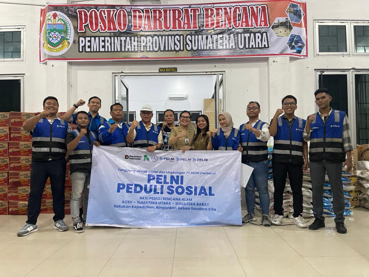 PT Pelayaran Nasional Indonesia atau PT PELNI (Persero) menyalurkan bantuan kemanusiaan bagi korban bencana alam di Sumatera Utara (Sumut) dan Sumatera Barat (Sumbar). SP/ Al Qomaruddin