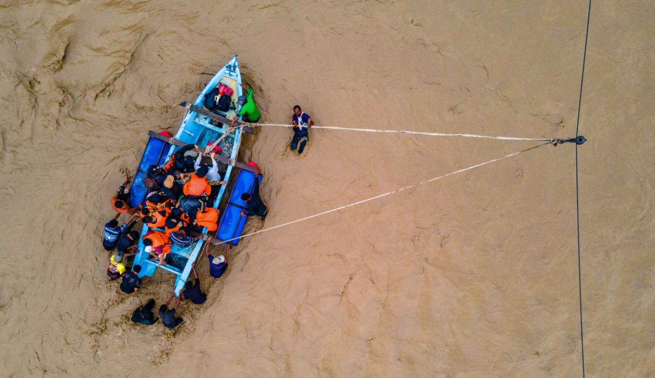 Pemerintah Aceh nekad. Tanpa persetuan Pemerintah pusat, mereka kini menyurati dua lembaga di bawah Perserikatan Bangsa-Bangsa (PBB) yaitu United Nations Development Programme (UNDP) dan UNICEF untuk terlibat dalam penanganan pascabencana banjir-longsor d