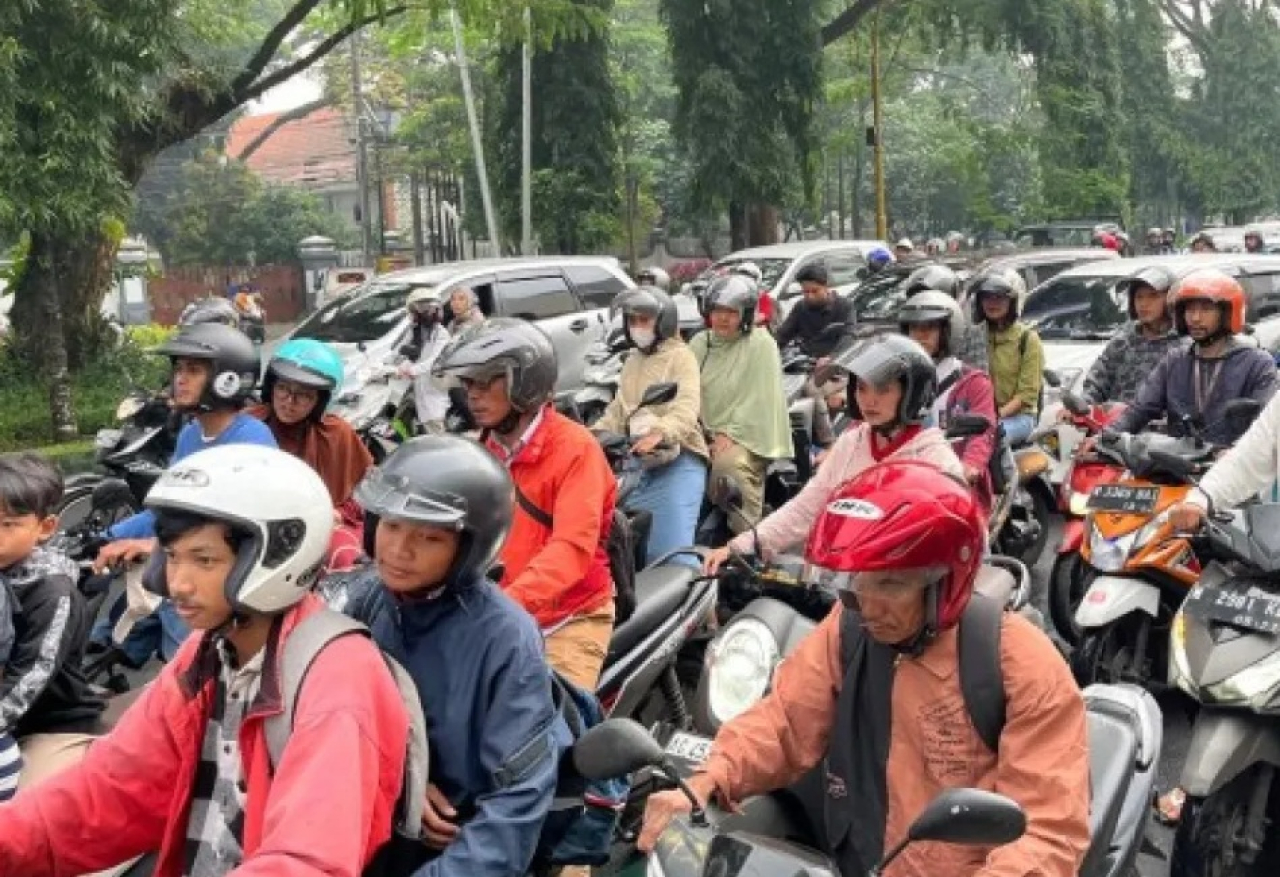 Ilustrasi. Kemacetan di jalan Kota Malang menjelang libur panjang Nataru. SP/ MLG