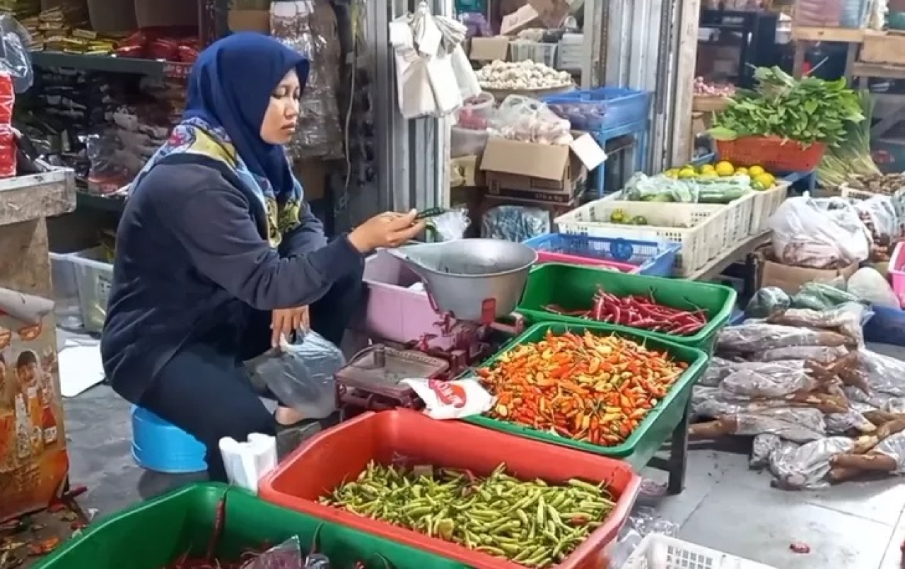 Ilustrasi. Salah satu pedagang cabai rawit di Pasar Tradisional Kabupaten Madiun, Jawa Timur. SP/ MDN