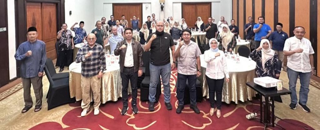 Monitoring dan evaluasi (monev) Perlindungan Jaminan Sosial Ketenagakerjaan melalui DBHCHT yang diselenggarakan di Batu Malang.