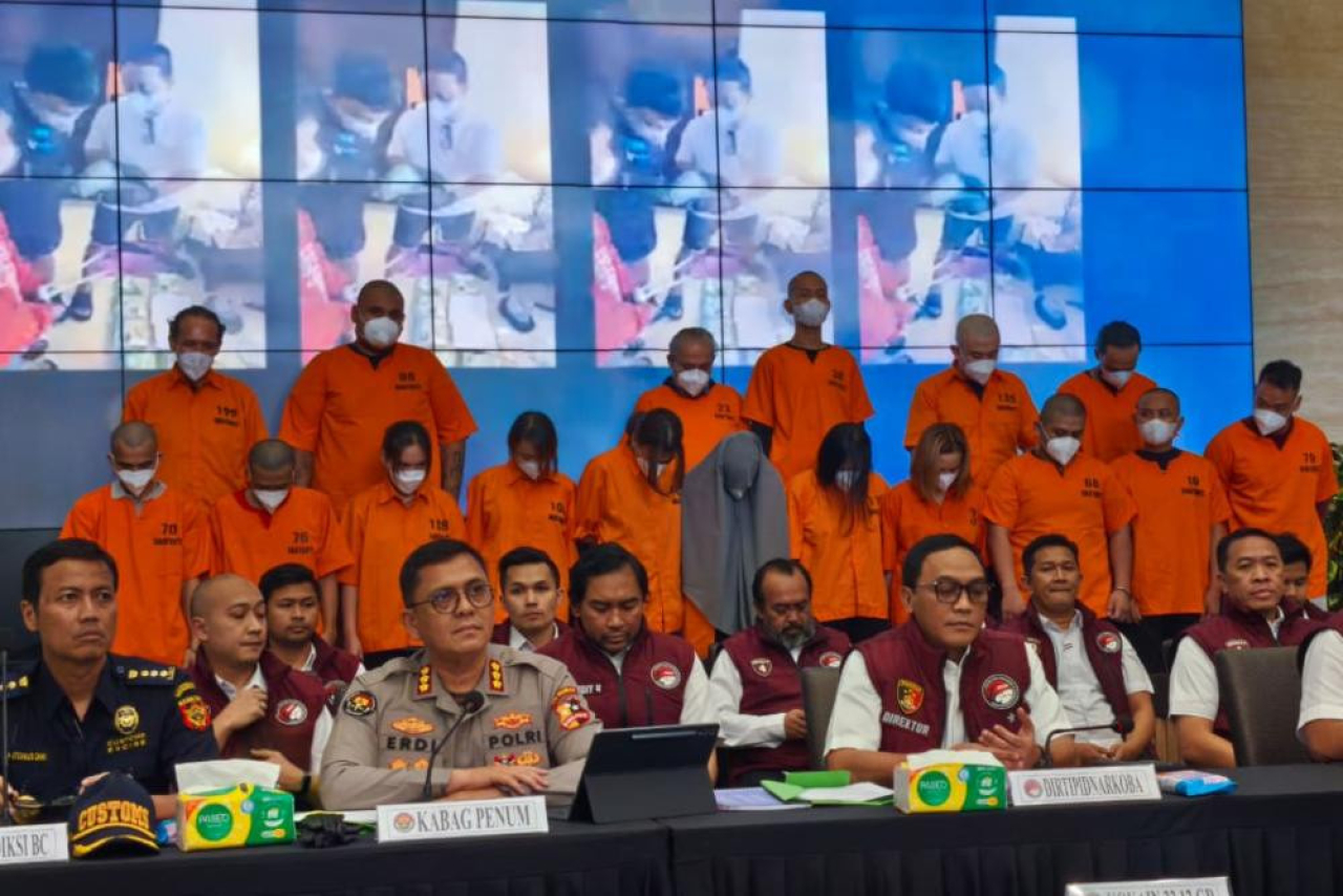 Dirtipidnarkoba Bareskrim Polri, Brigjen Eko Hadi Santoso saat memimpin konferensi pers kasus pengungkapan narkoba menjelang DWP 2025 di Bali, Senin (22/12/2025).