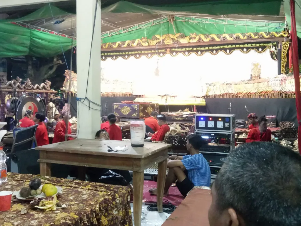 Pemdes Sumberejo Gelar Pagelaran Wayang Kulit Meriahkan Tradisi Ruwah Desa